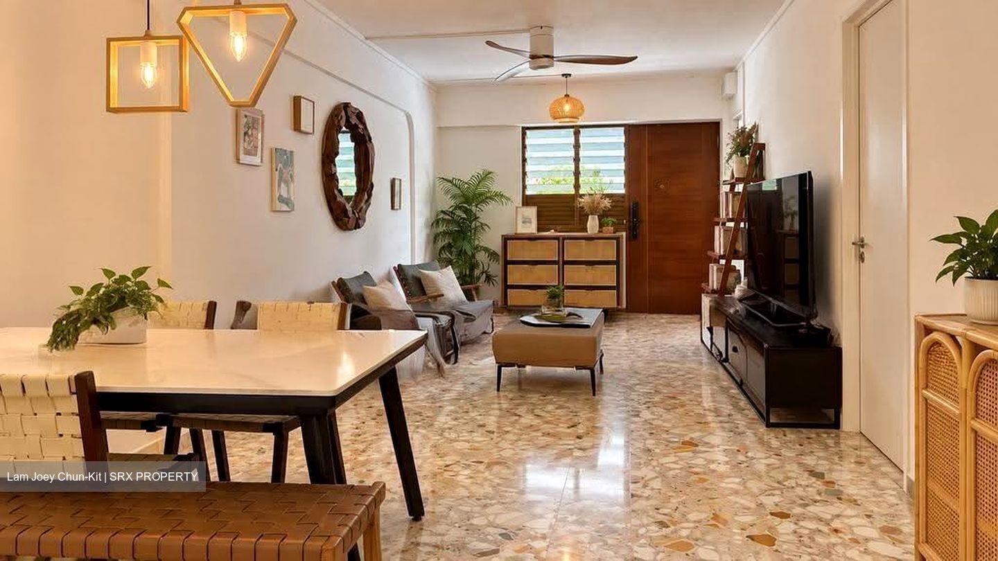 Blk 215 Tampines Street 23 (Tampines), HDB 3 Rooms #616573581